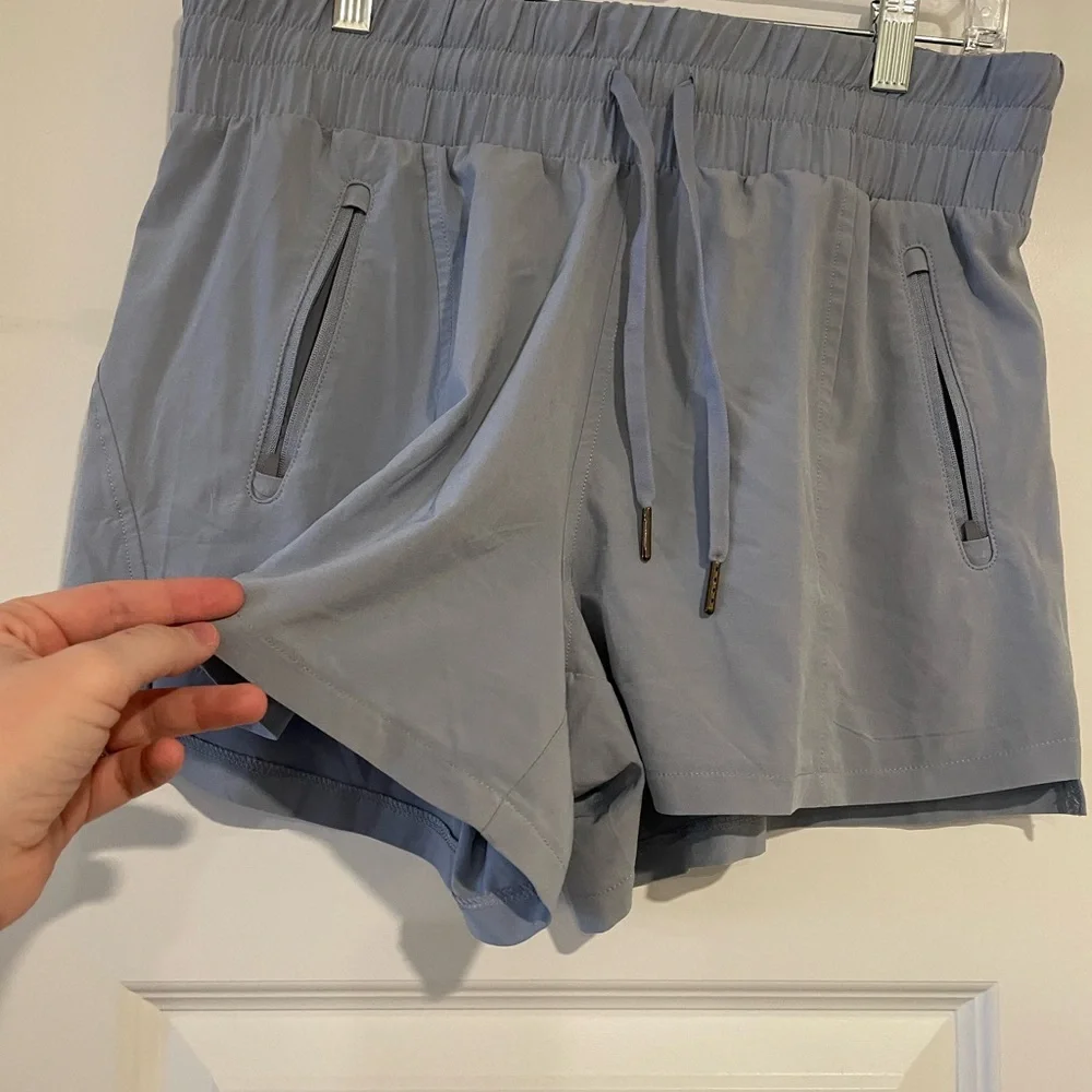 Women’s All in Motion Shorts - Picture 2 of 5